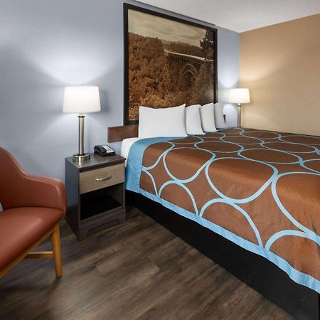 Super 8 By Wyndham Summersville - New River National Park Bagian luar foto