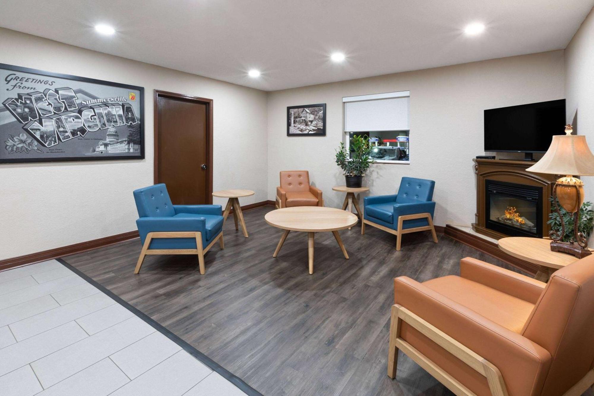 Super 8 By Wyndham Summersville - New River National Park Bagian luar foto