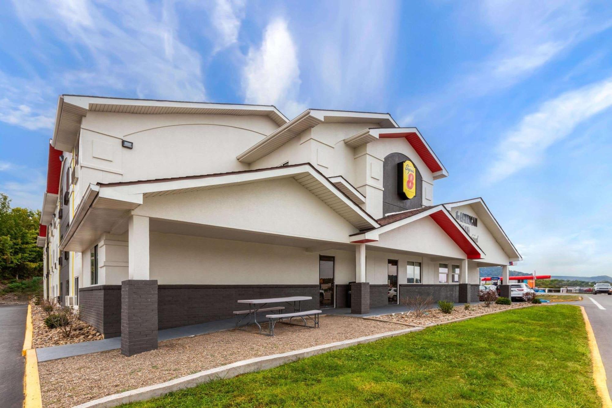 Super 8 By Wyndham Summersville - New River National Park Bagian luar foto