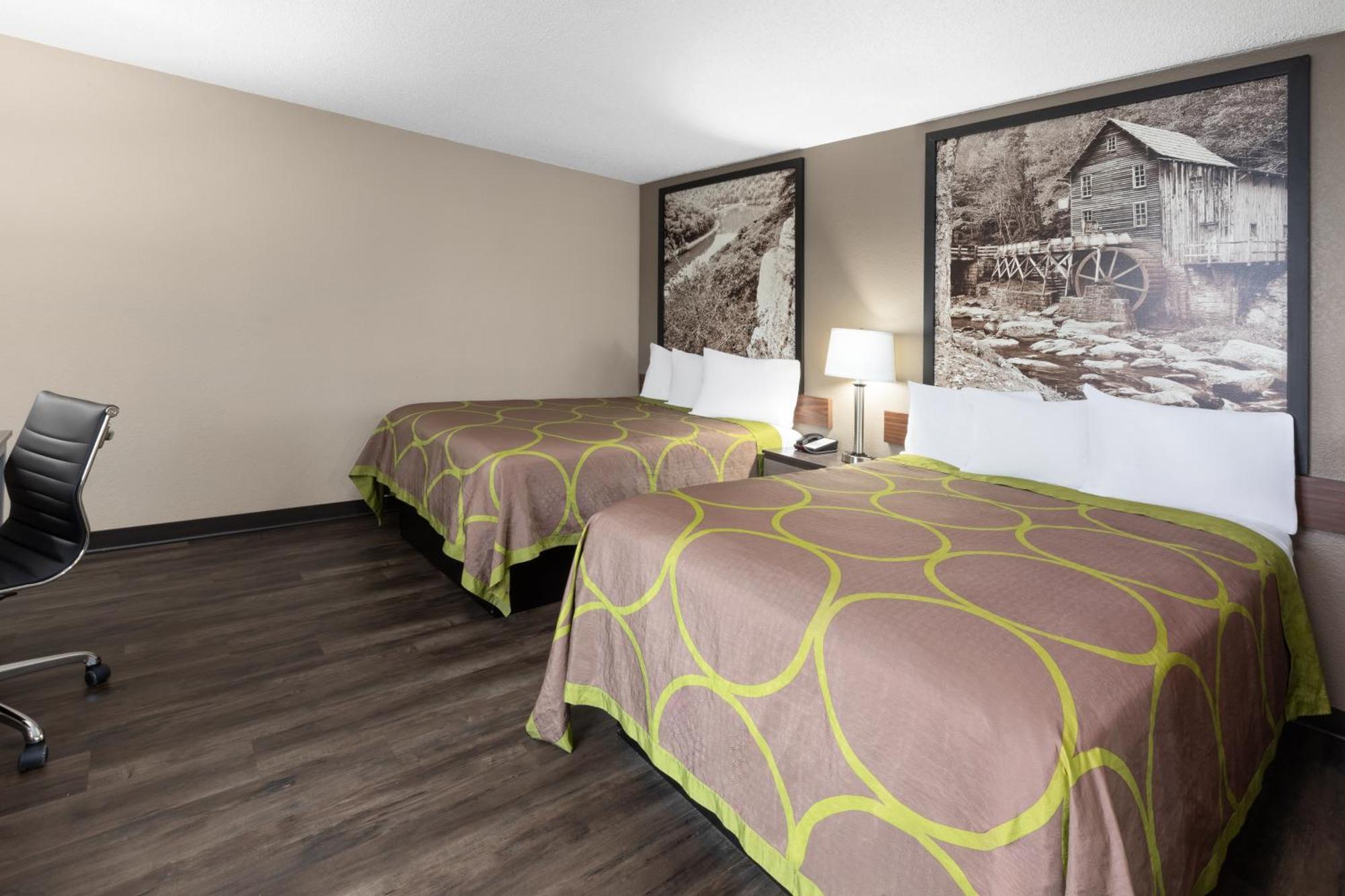 Super 8 By Wyndham Summersville - New River National Park Bagian luar foto