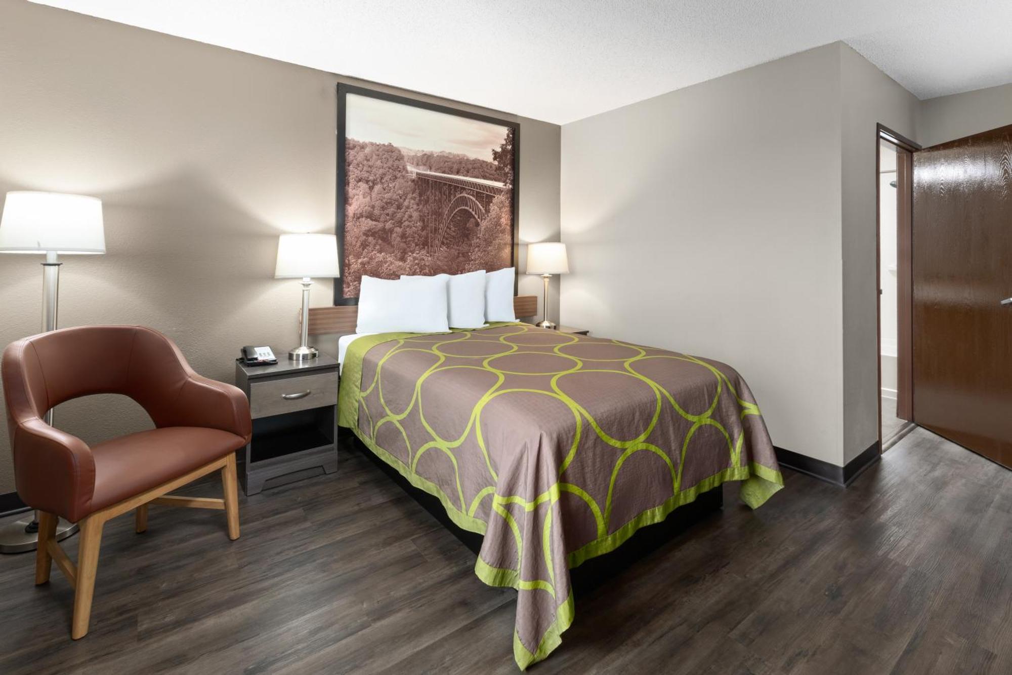 Super 8 By Wyndham Summersville - New River National Park Bagian luar foto