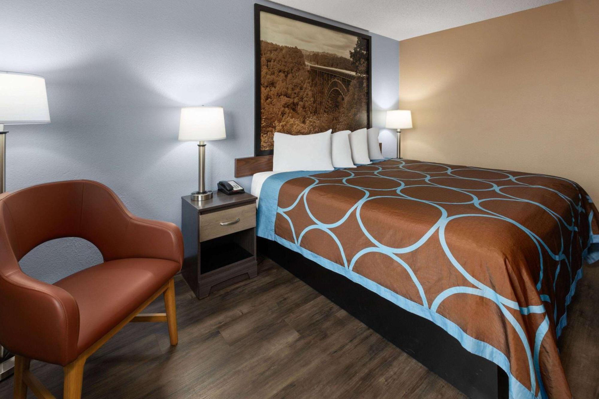 Super 8 By Wyndham Summersville - New River National Park Bagian luar foto