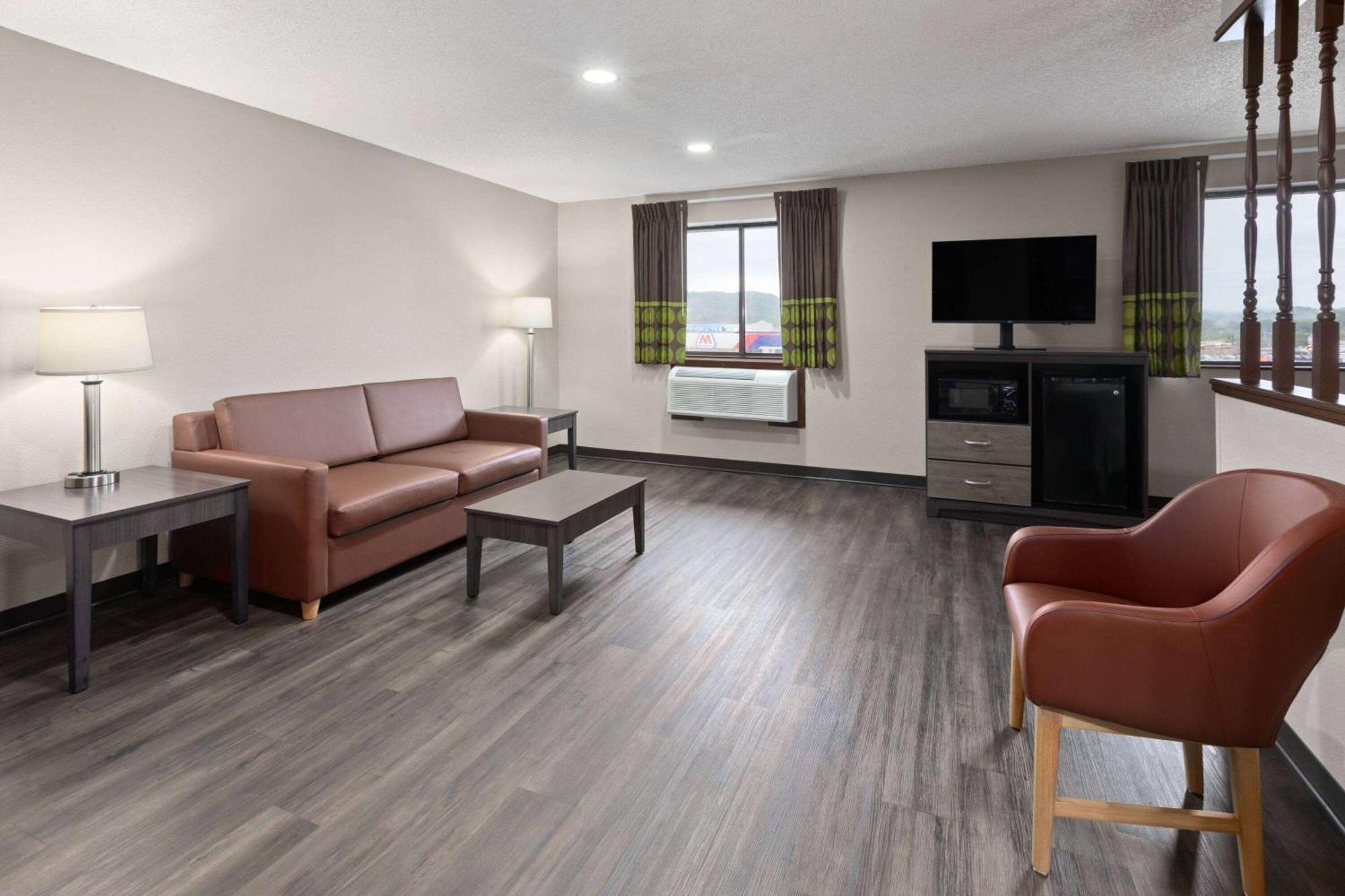 Super 8 By Wyndham Summersville - New River National Park Bagian luar foto