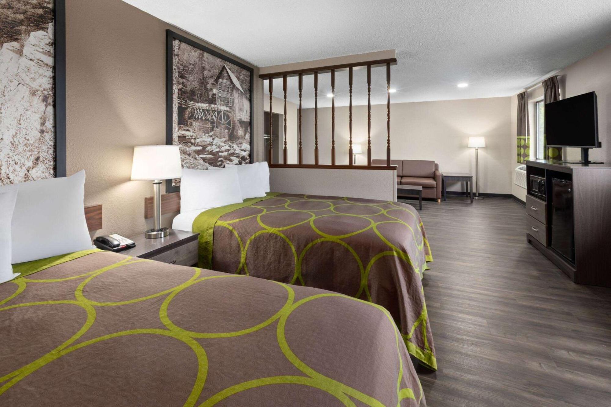 Super 8 By Wyndham Summersville - New River National Park Bagian luar foto