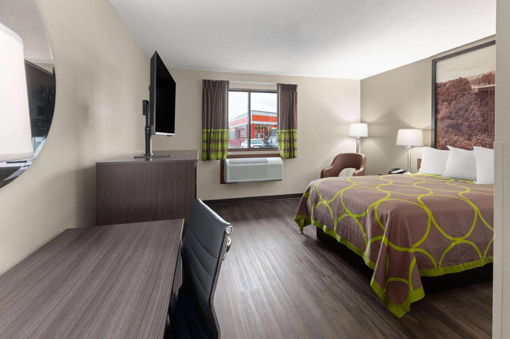 Super 8 By Wyndham Summersville - New River National Park Bagian luar foto